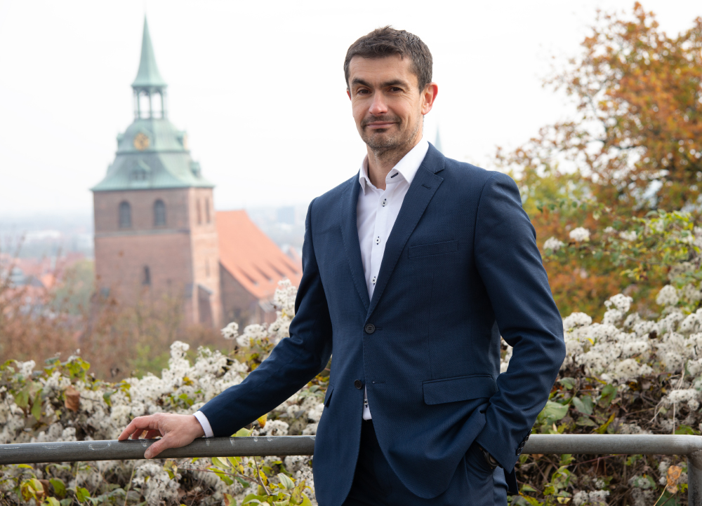 Dr. Jorge Guerra González – Mediation Hamburg und Lüneburg Dr. Jorge Guerra González - Mediator. Anwalt des Kindes. Dozent